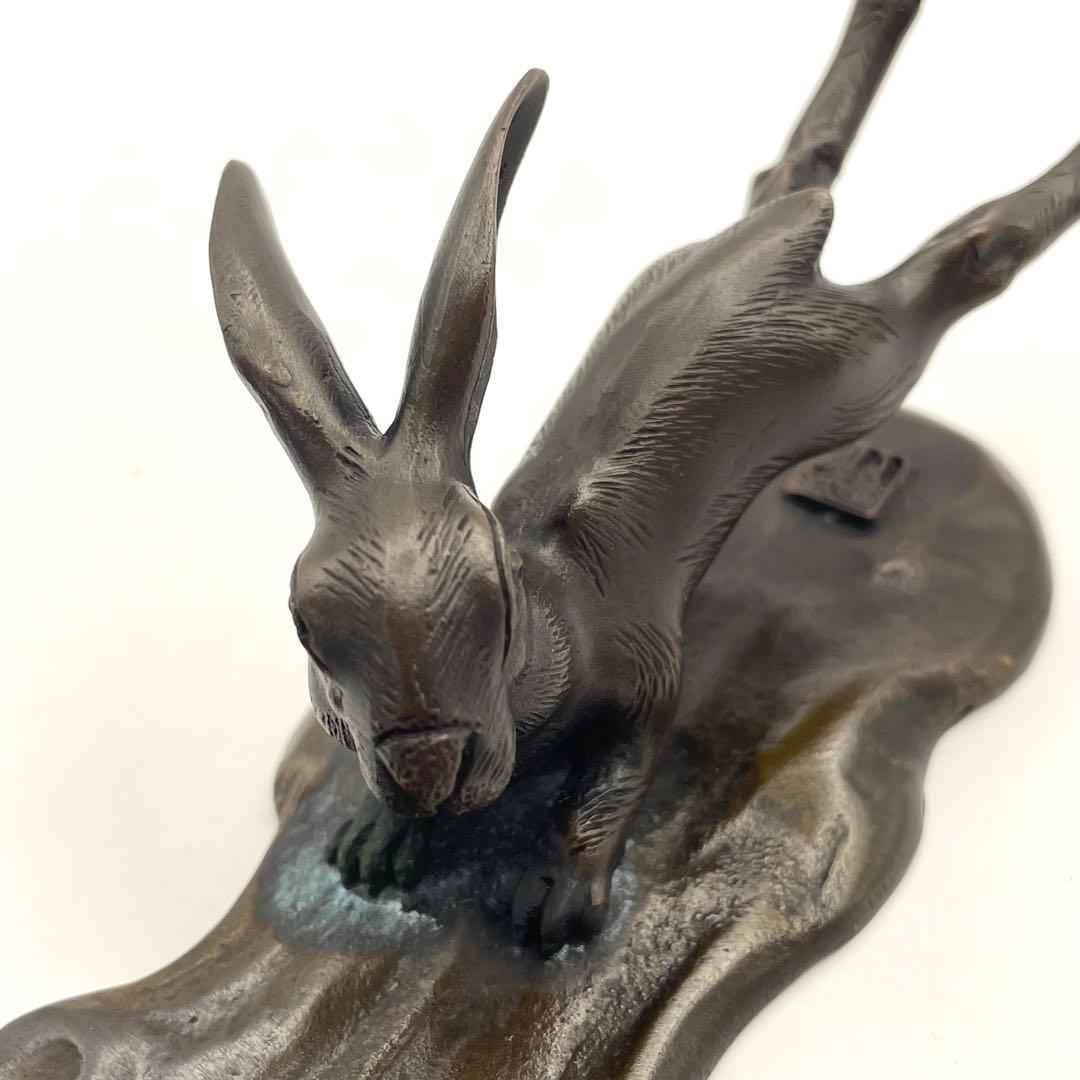 TH-M0687　はねる野うさぎ　置物　インテリア　アンティーク　オブジェ