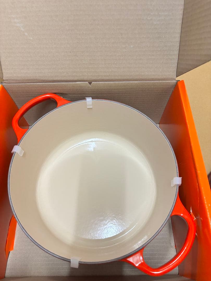 ルクルーゼ　シグニチャー ココット・ロンド 24cm チェリーレッド