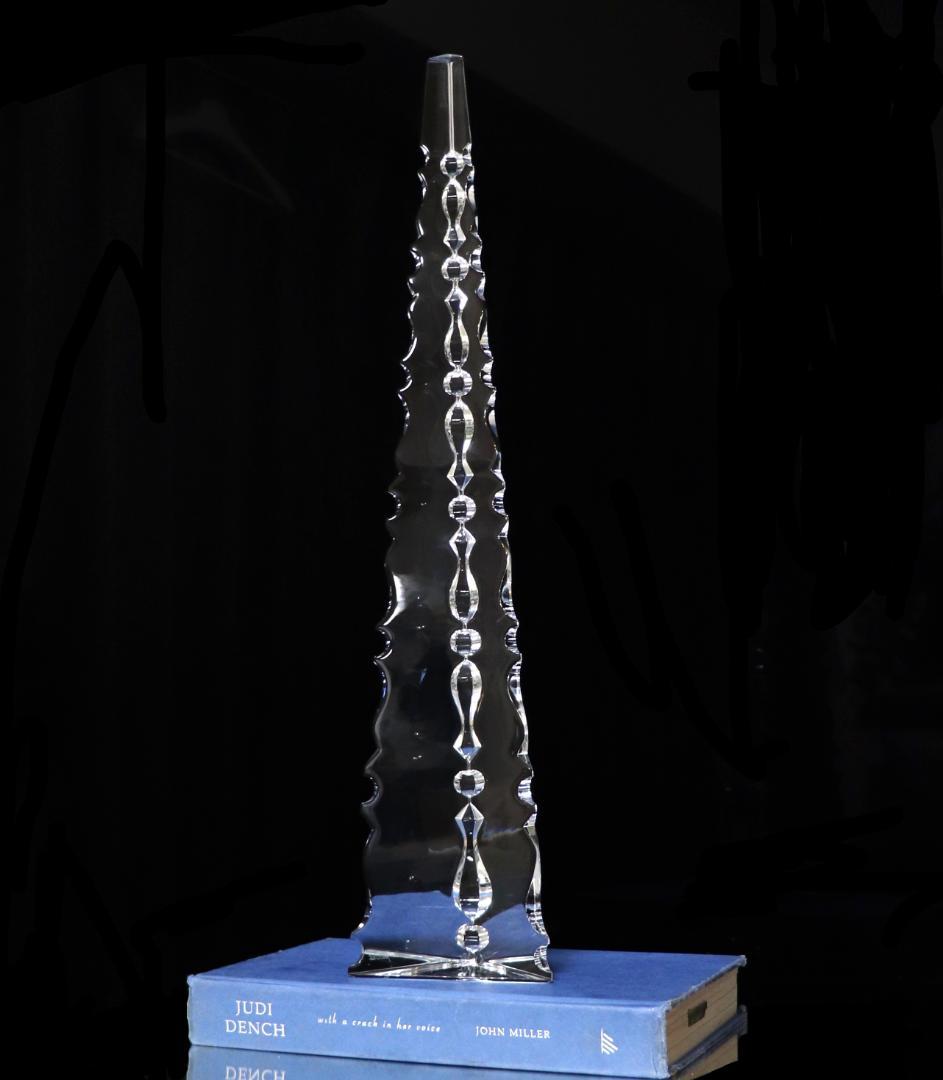 オールド・バカラ 特大作品 稀少 波状カット 三角台座 45.5cm 2.4kg