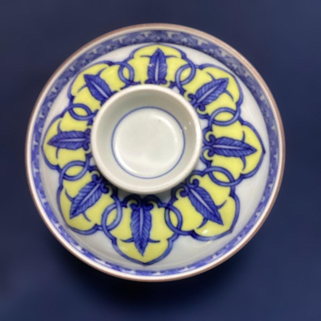 黄釉雁木文様蓋物10客