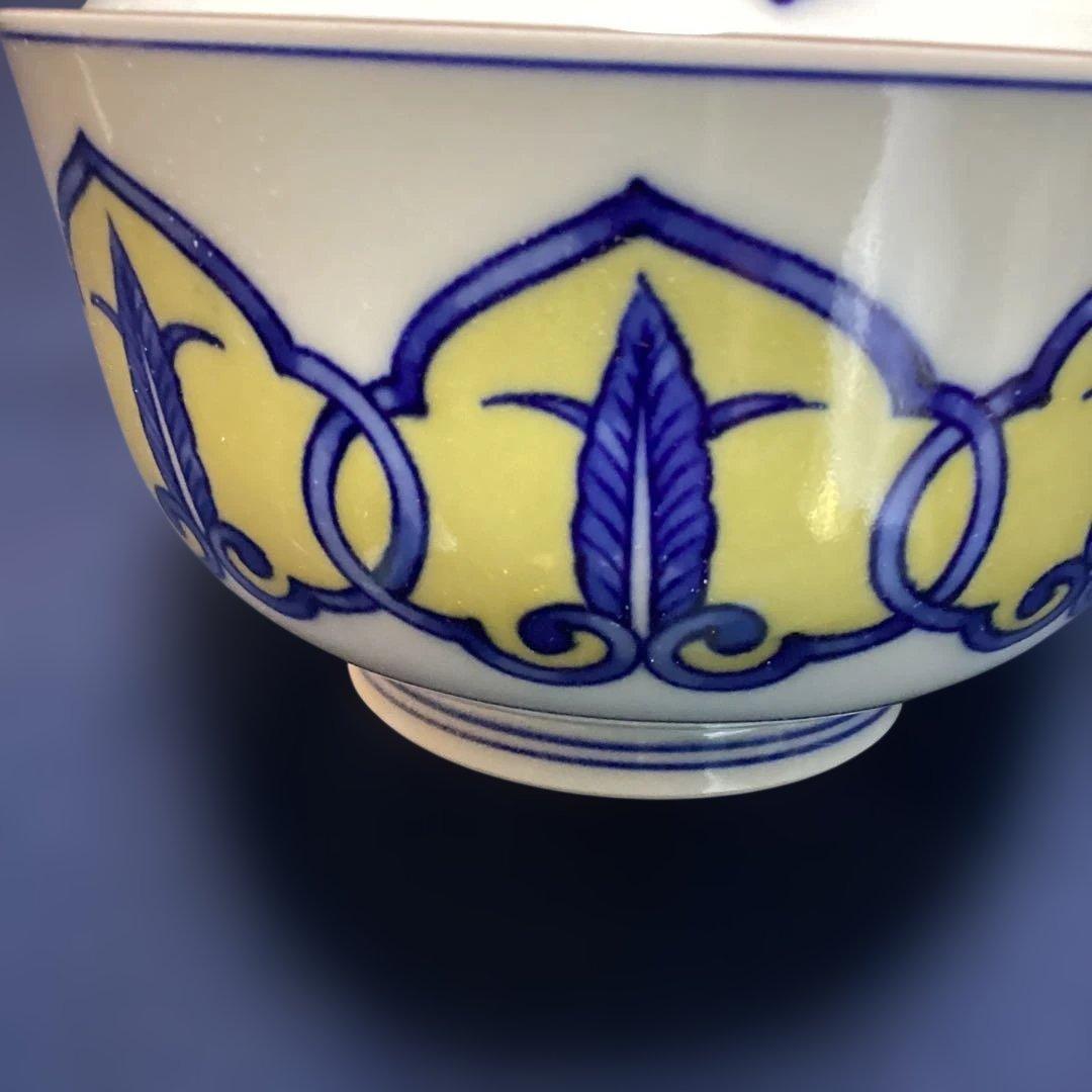 黄釉雁木文様蓋物10客