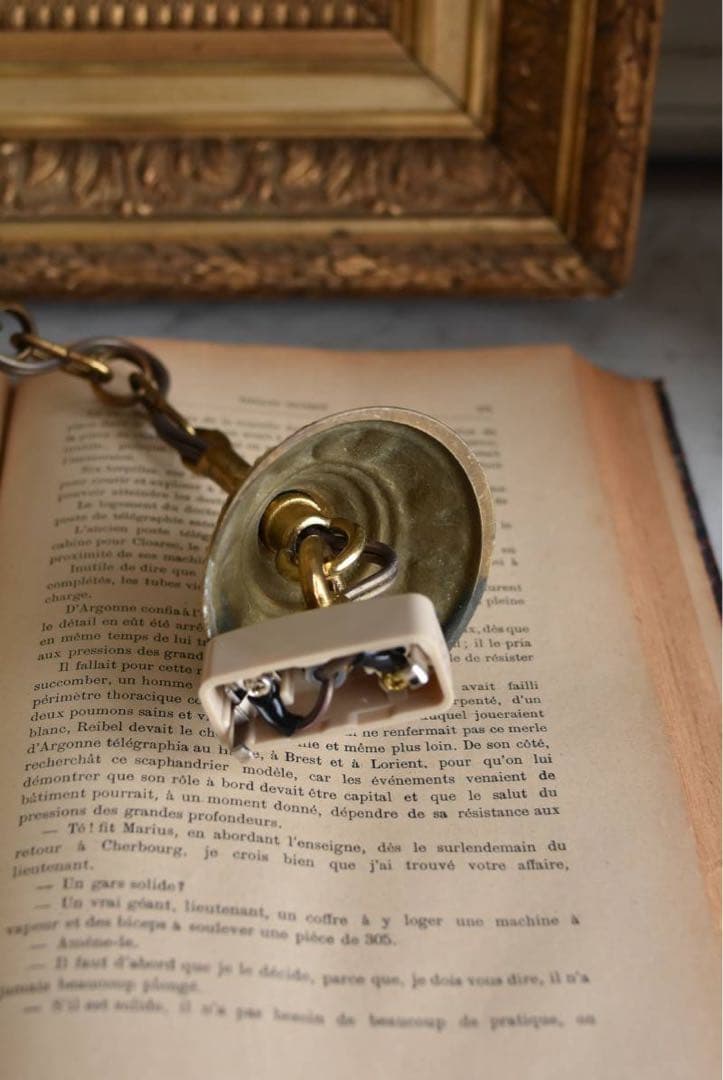 アンティーク　3灯シャンデリア