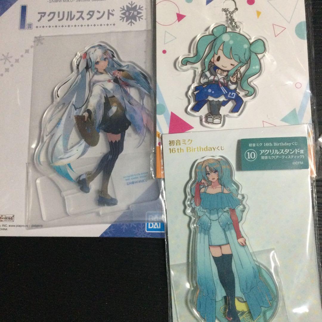 初音ミク グッズ まとめ アクリルスタンド 缶バッジ ぬいぐるみ - メルカリ