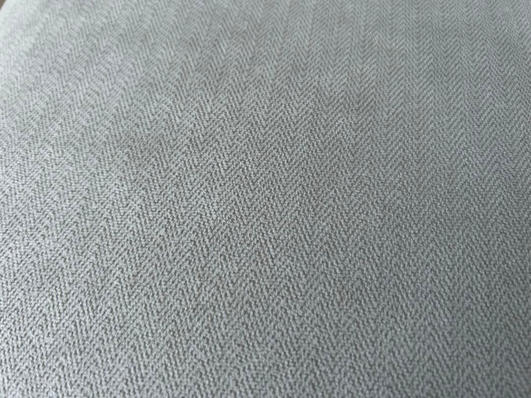 ライトグレー 2人掛けソファ carina 幅126cm（送料込み）