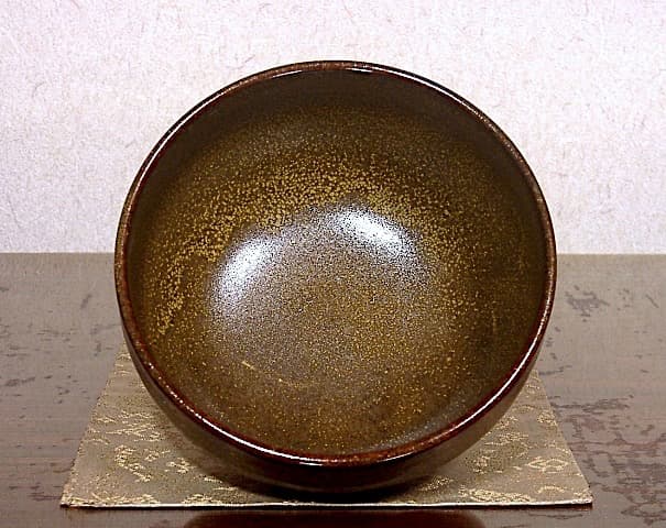 京焼・清水焼 伊東陶山（三代)作 そば釉 茶碗 無傷 共箱 保証。