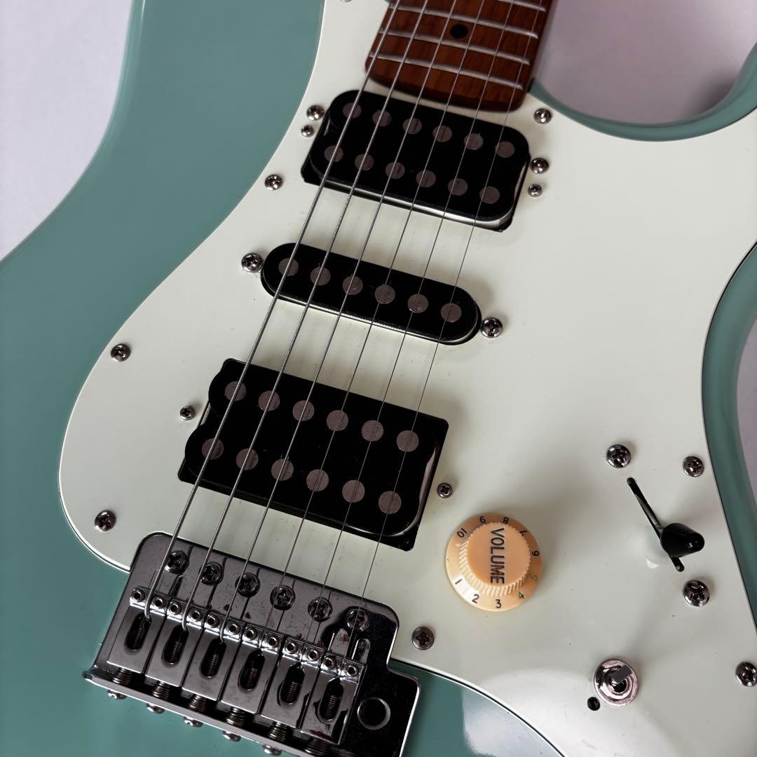 ☆美品☆Bacchus バッカス ストラトローステッドメイプル サーフ