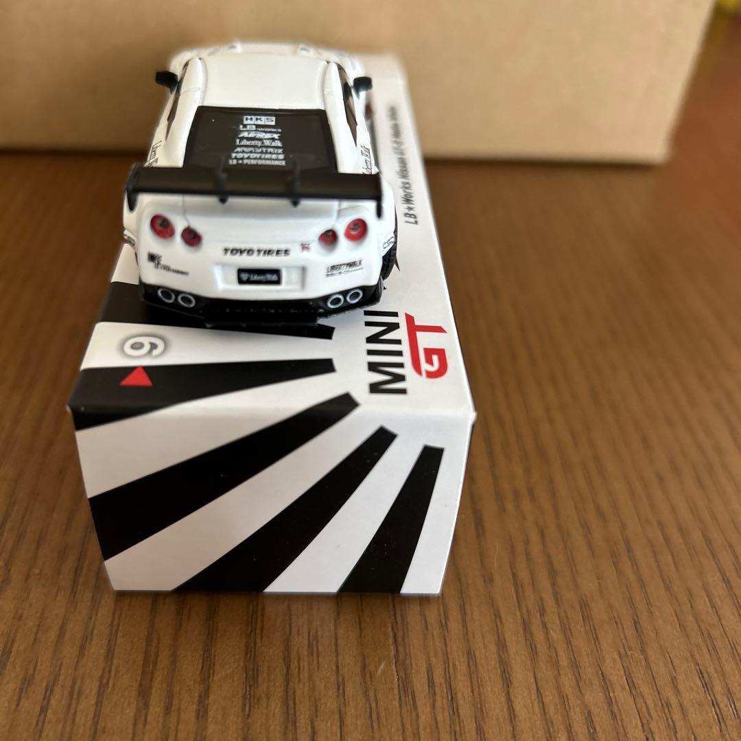 LB Nissan GT-R Matte White MINI GT - メルカリ