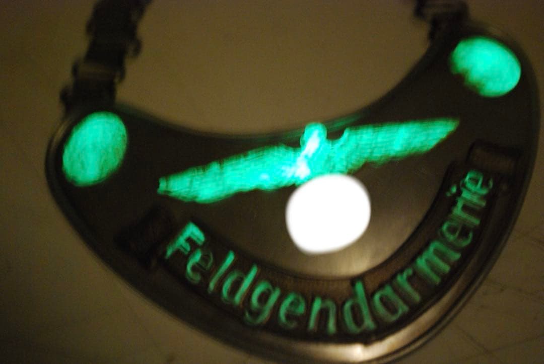 野戦憲兵 ゴルゲット 実物？ 真贋不明 - メルカリ