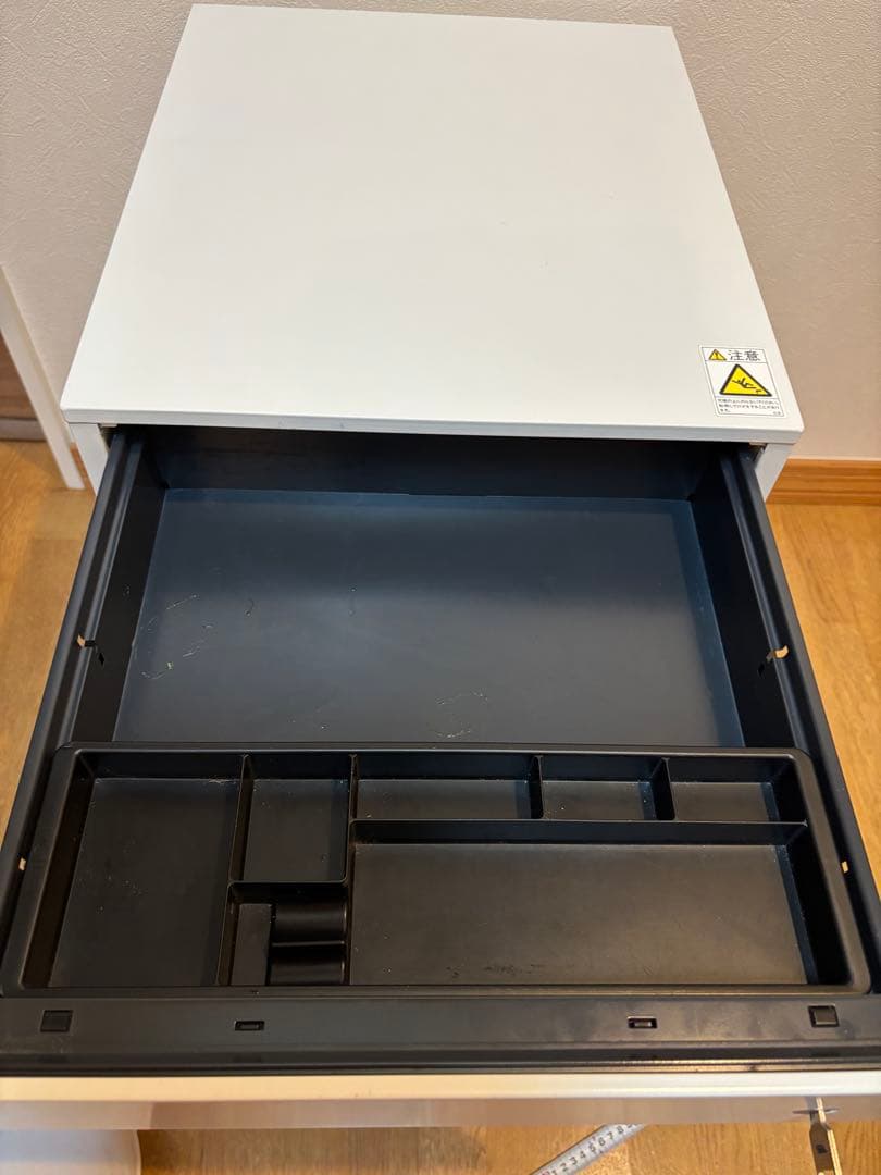 ホワイト 3段引き出しキャビネット 鍵付き