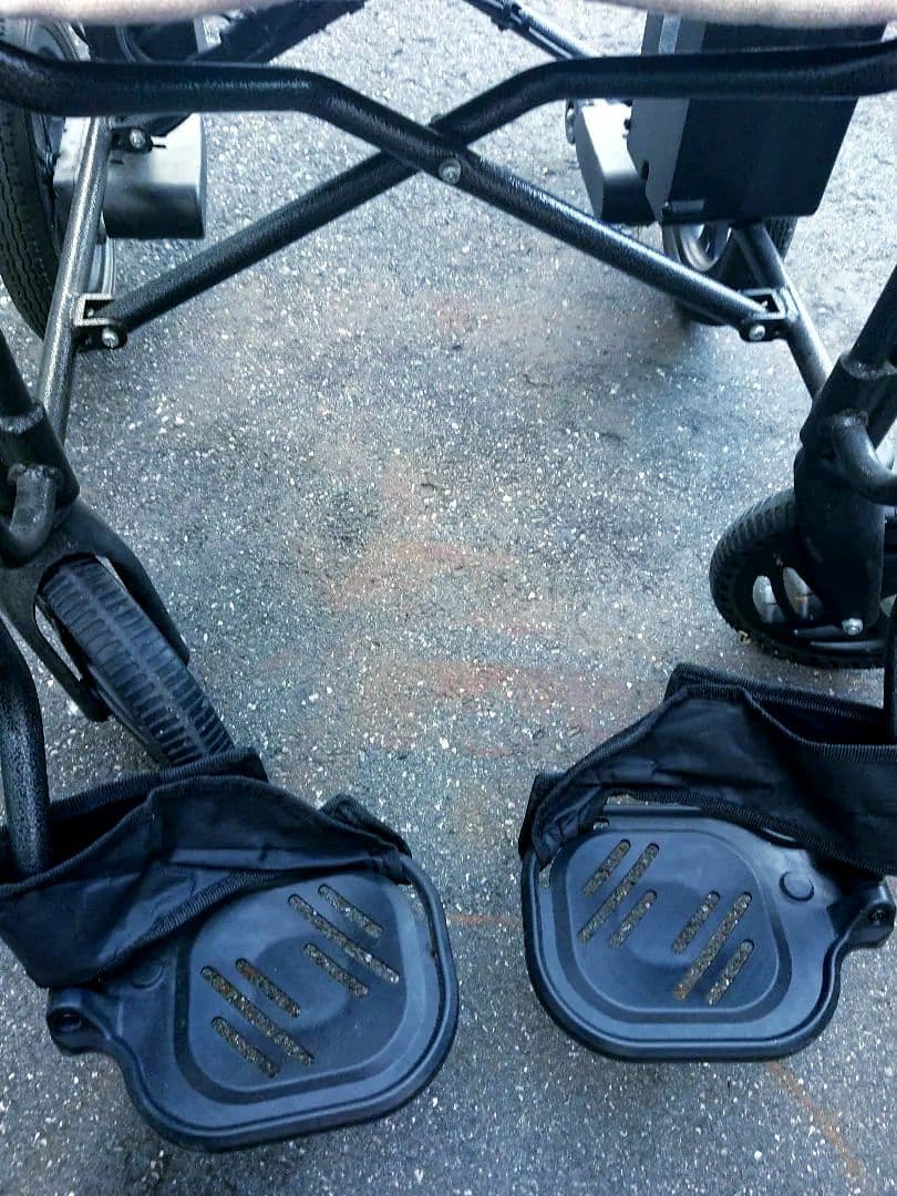 電動車椅子 2024年購入品 (日本全国送料無料) 買い物や病院等に