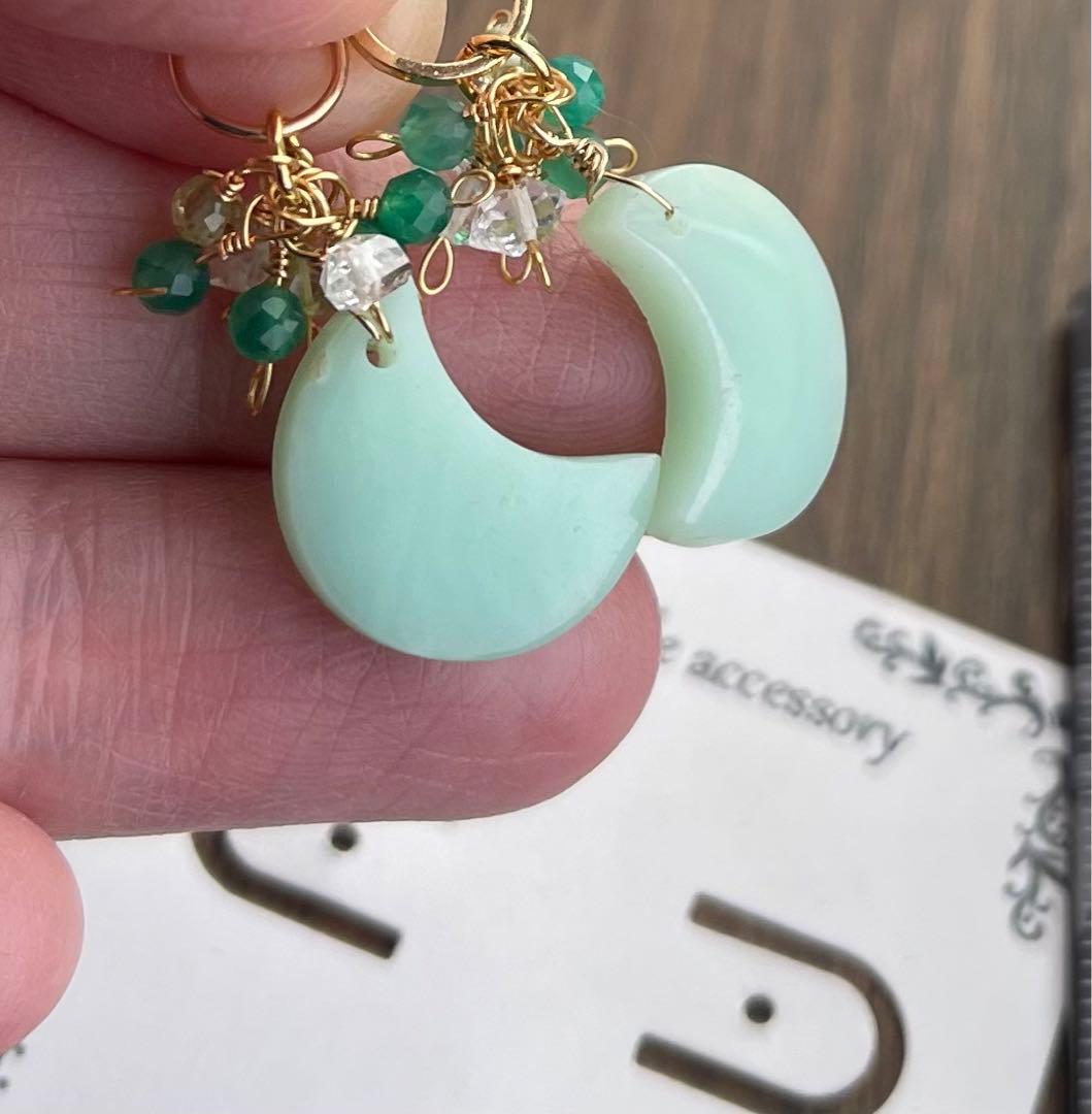 クリソプレーズ月のピアスチャーム·͜· ︎︎