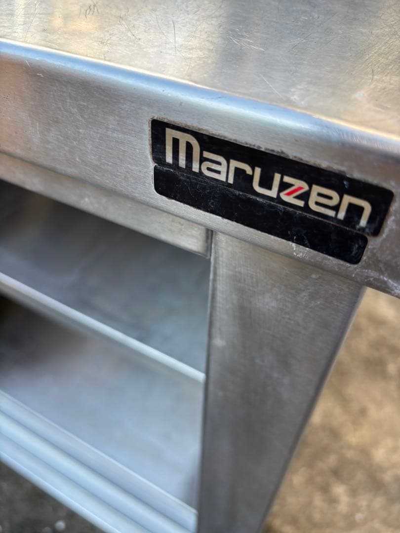 業務用ステンレス スライドドア収納キャビネット　両面扉