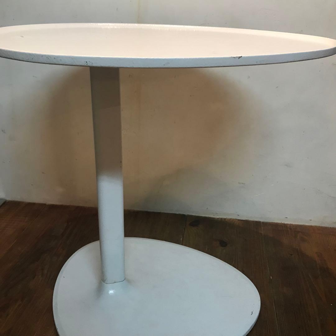 美品　鉄製　ホワイト　サイドテーブル　annachen デザイン　ナイトテーブル