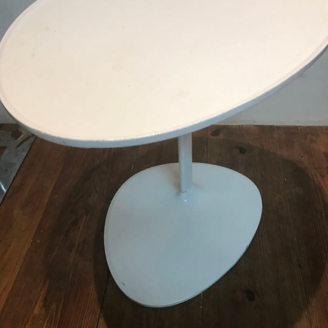 美品　鉄製　ホワイト　サイドテーブル　annachen デザイン　ナイトテーブル