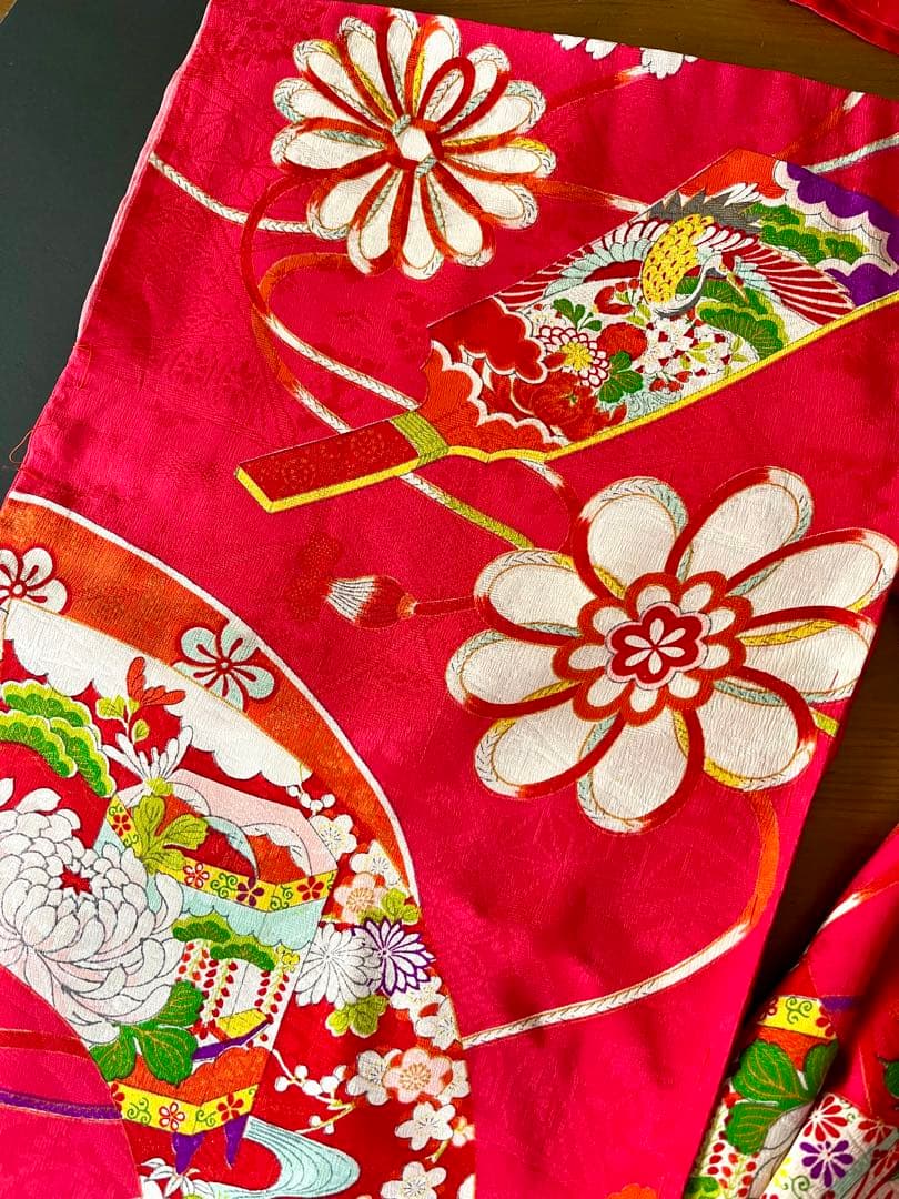 正絹 アンティーク着物 レトロ着物 ☆羽子板 地紙 七五三 【しつけ糸付】