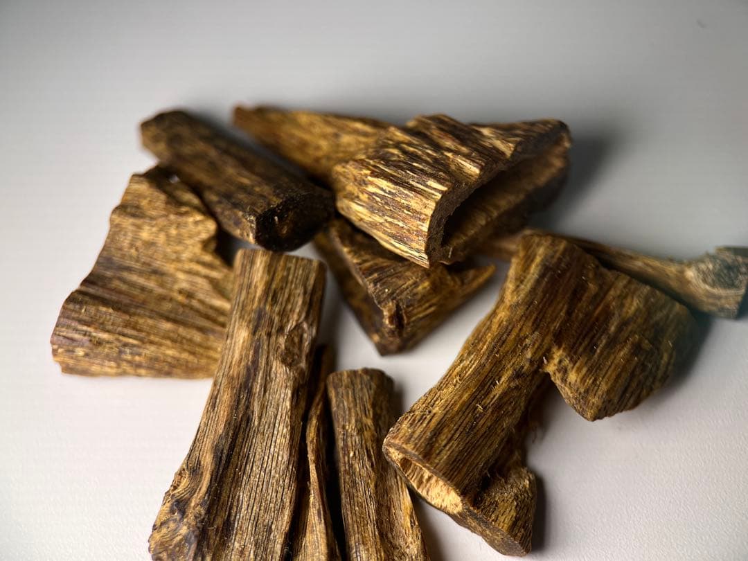 お香 天然沈香 六国五味聞香用 伽羅 香木 3ーSー10.400