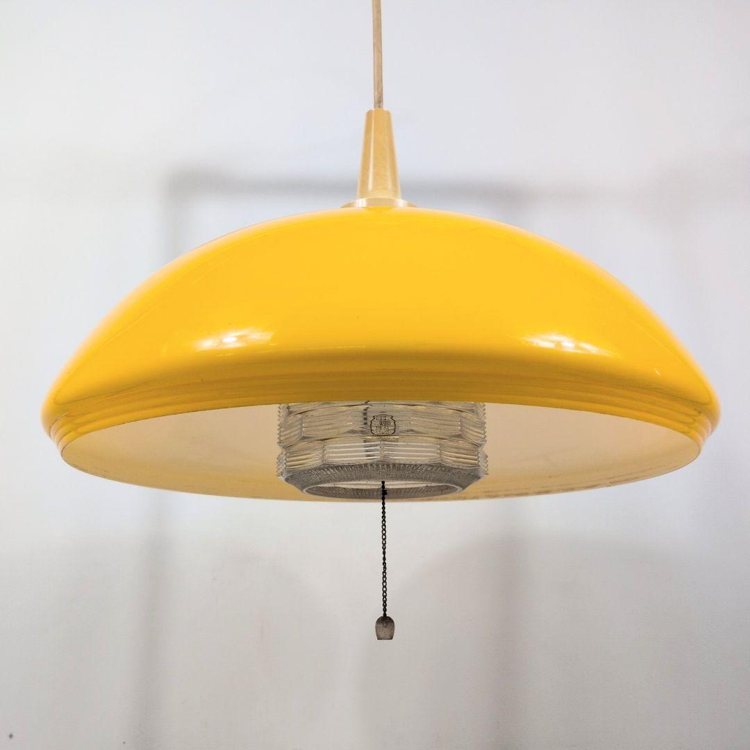 昭和レトロ　ナショナル　吊り下げ照明 イエローシェード