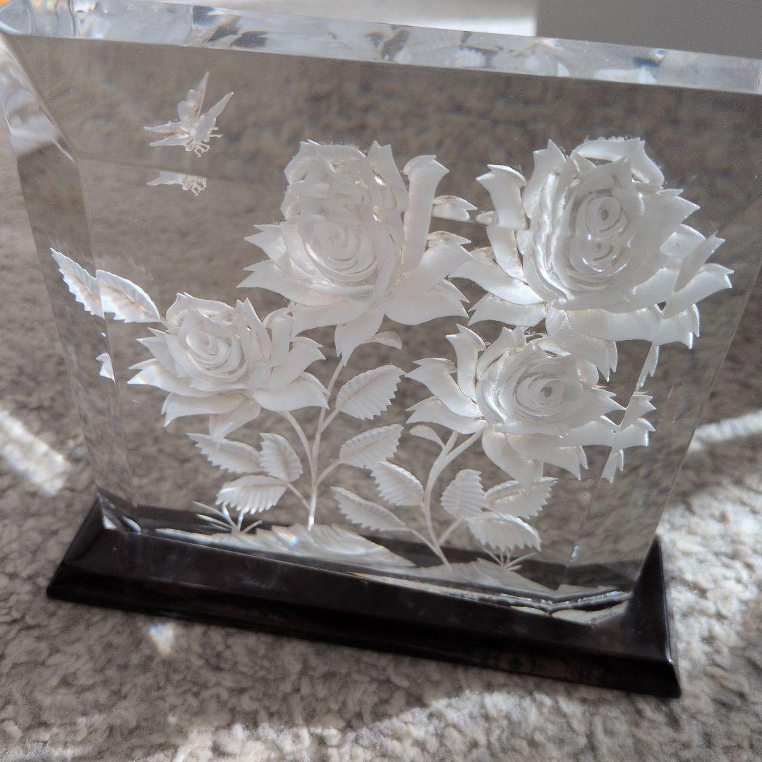 アンティークルーサイト バラの彫刻置物