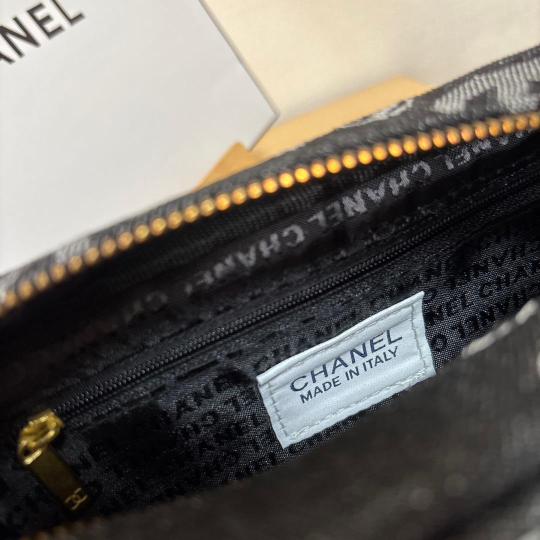新品•未使用　CHANELノベルティ デニム ショルダーバッグ