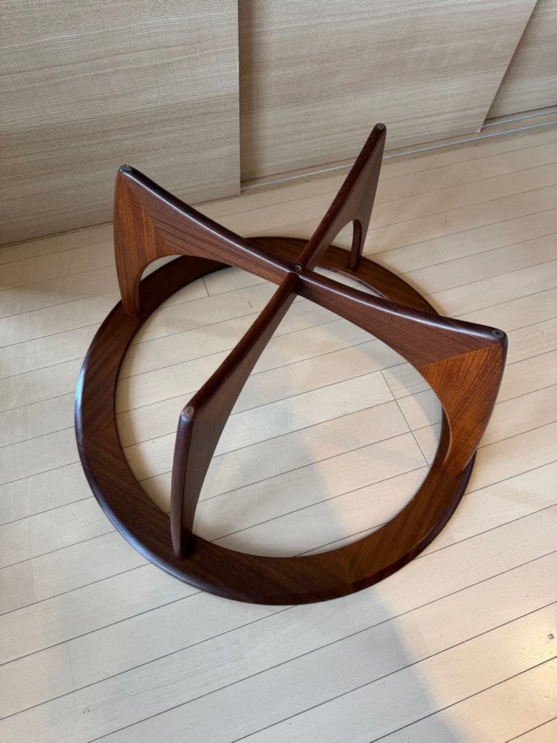 G-PLAN round glass table コーヒーテーブル