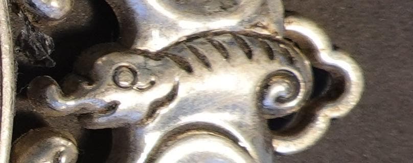 倒福 幸運を招く中国の扉の飾り