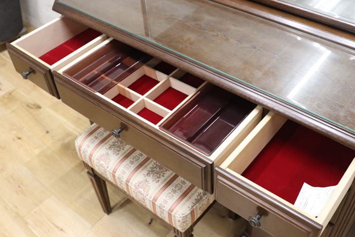 GMEK325○domani / ドマーニ カリモク最高峰 QUEENS LIF