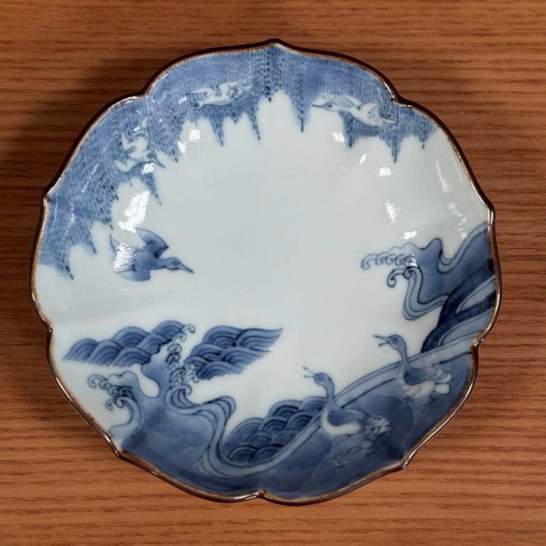 有田焼 李荘窯 渕錆染付獅子唐草文/雨降波鳥文 輪花4寸皿 2枚セット☆