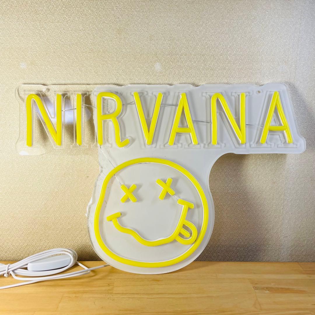 【人気】NIRVANA スマイリー バンドロゴ ネオンサイン ライト 調整可能