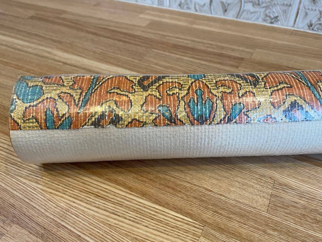 ヴィンテージ　輸入壁紙　未使用　10m　幅約53.5cm　イエローオレンジ系