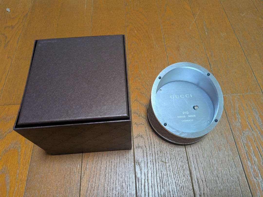 GUCCI グッチ　 置時計 シルバー