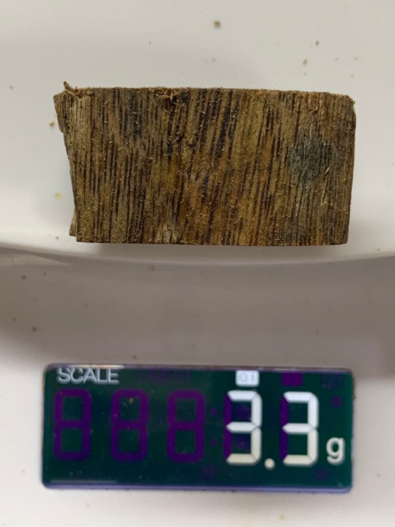 極上黒伽羅 沈香原木 香木 重さ:3.3g