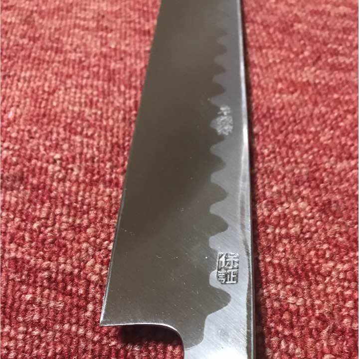 柳包丁の青鋼になります、鏡面仕上げです