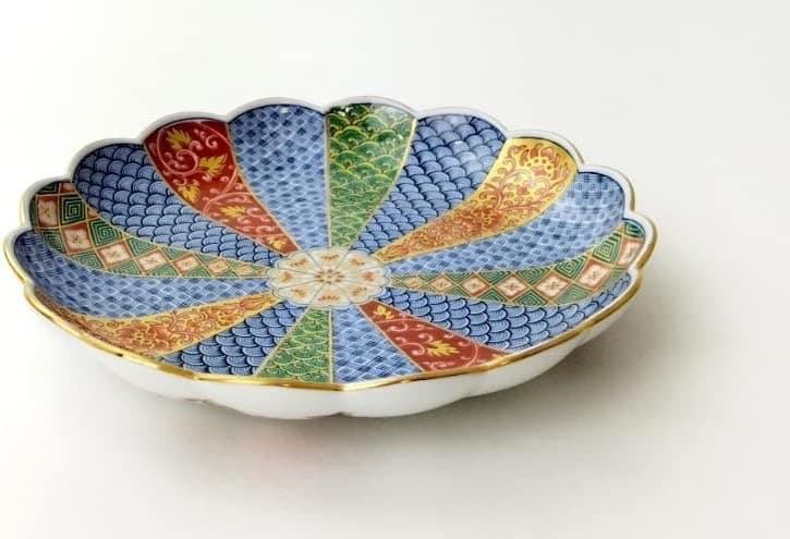 値下げ　新品　林九郎窯　菊割花地紋 ８号皿 盛皿 24.3cm 波佐見焼 ①