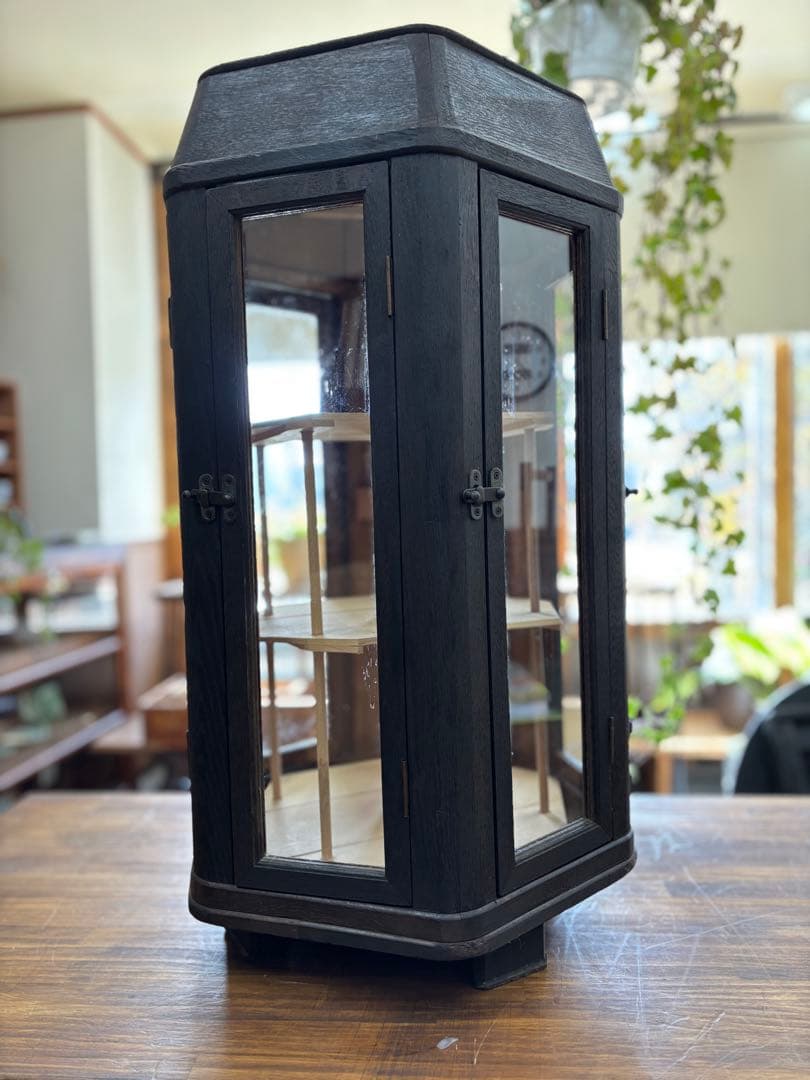 回転式 ヘキサゴン(六角形） ガラスケース 木製 アンティーク 6扉 3棚