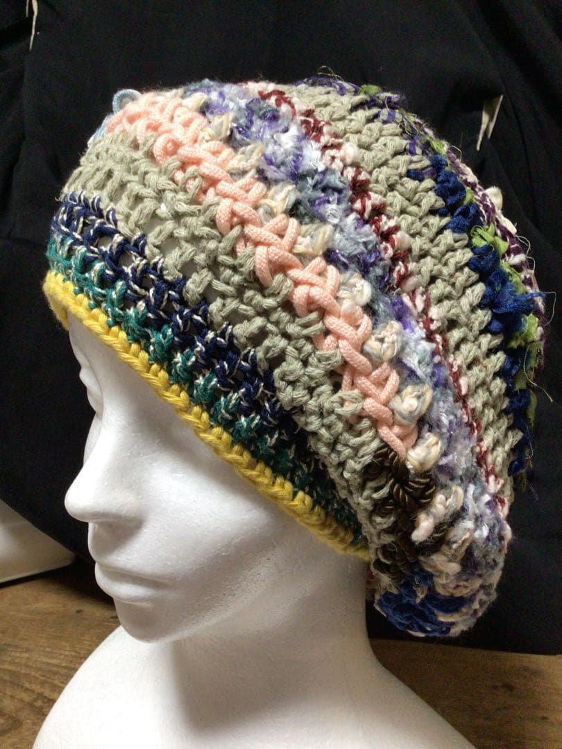 手作りニット帽　ドレッド　ビーニー　ベレー帽　シルクリボン　ブレード