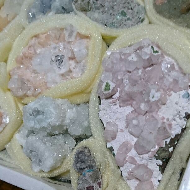 ★本物！原石詰め合わせ★１㎏