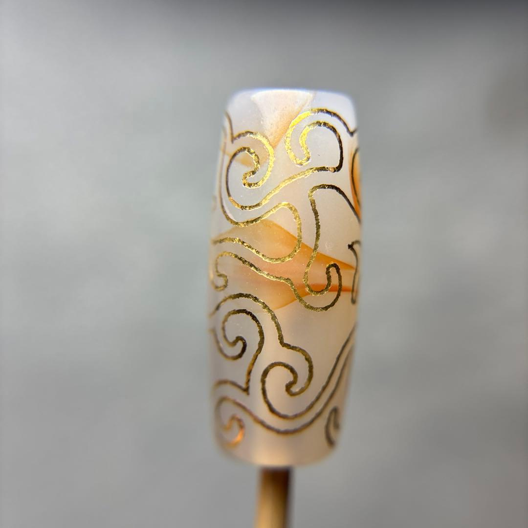 あずきちゃん玉髄　金線如意蓮花天珠　朱砂入り　11-88