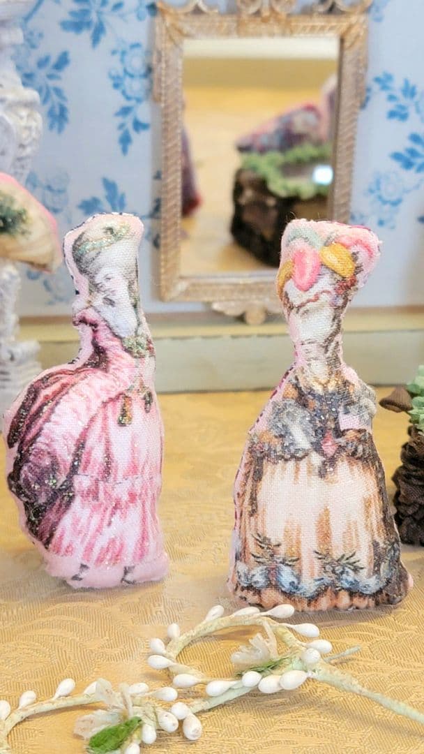 ミニチュア クロスドール マリーアントワネットさんと御道具たち