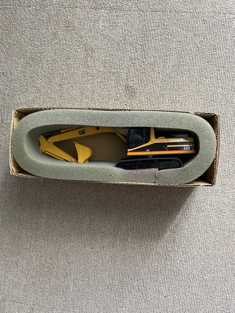 CATキャタピラー社 325 REGA 油圧ショベル 1/50 箱付 美品 新品 - メルカリ