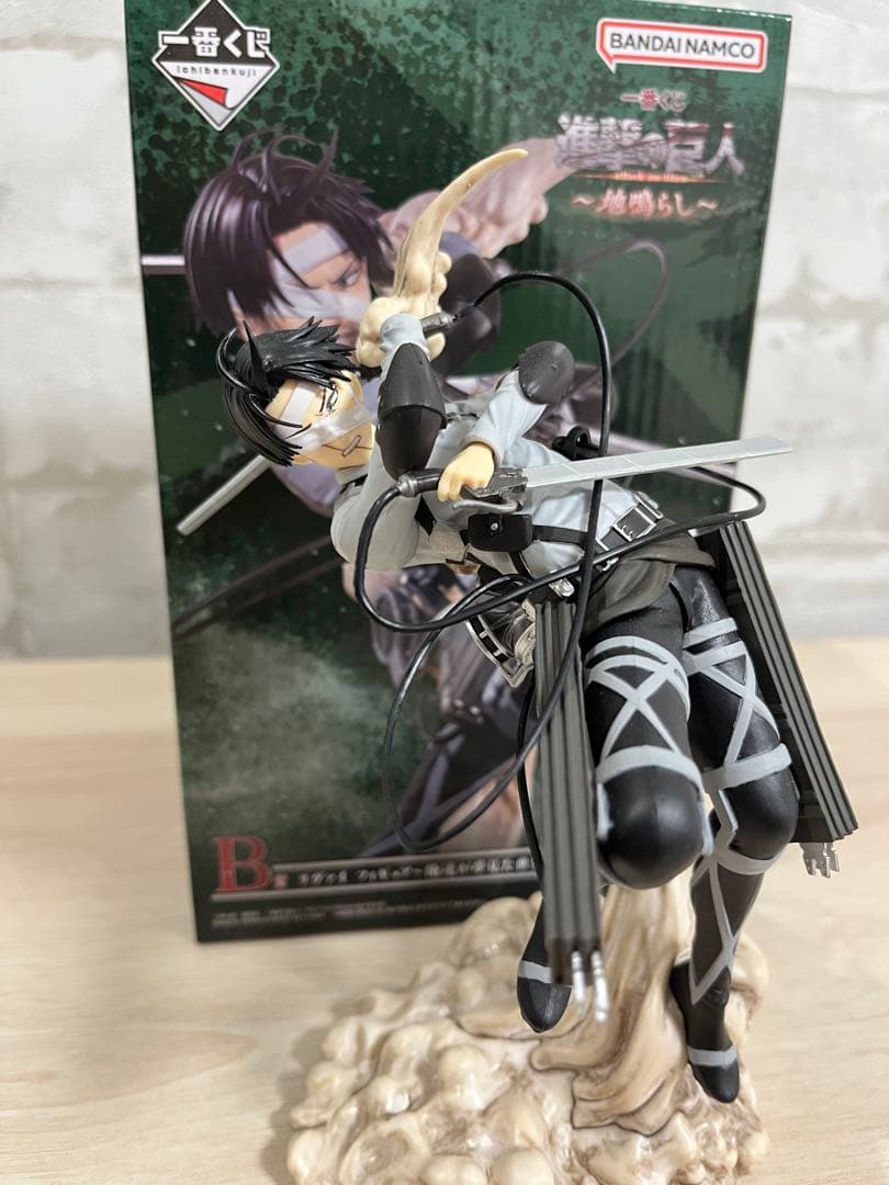 一番くじ 進撃の巨人〜地鳴らし〜 B賞 リヴァイ フィギュア - メルカリ