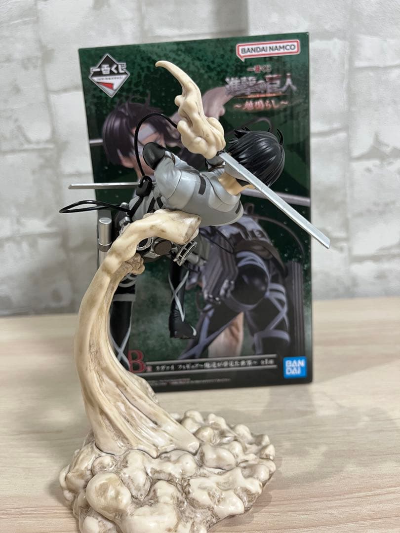 一番くじ 進撃の巨人〜地鳴らし〜 B賞 リヴァイ フィギュア - メルカリ