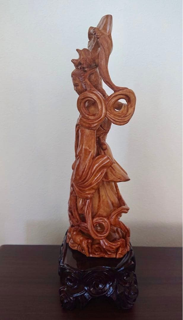 ★中国美術工芸品　舞姫像　天然木手彫り彫刻　台座付き　置物