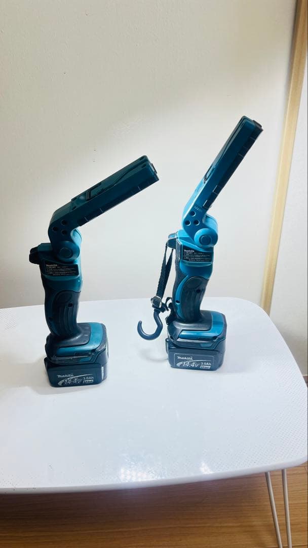 Makita LED ML801ワークライト 2個セットバッテリー無し