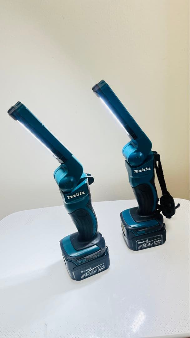 Makita LED ML801ワークライト 2個セットバッテリー無し