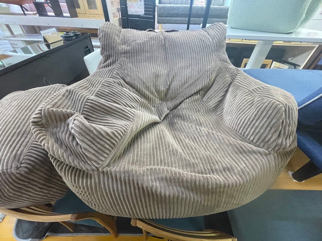 Lossy HUGME 1人掛けビーズソファ