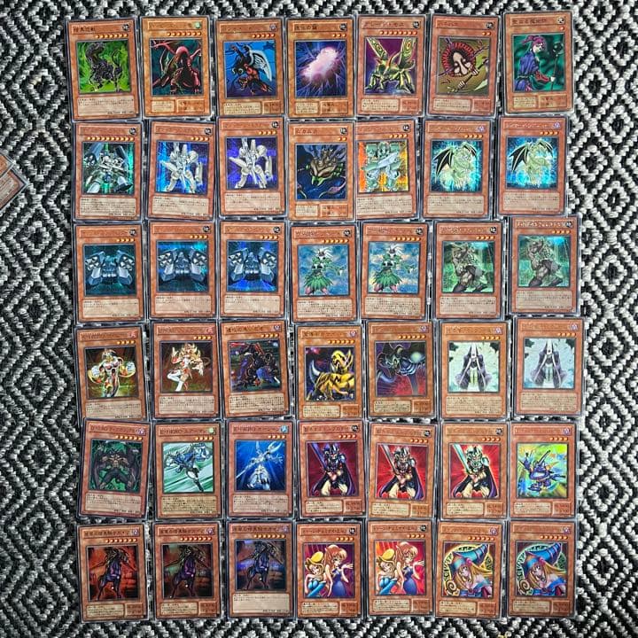 『期間限定』遊戯王カード引退品300枚以上！スーパーレア以上！