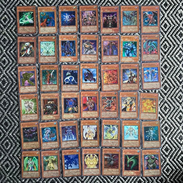 『期間限定』遊戯王カード引退品300枚以上！スーパーレア以上！