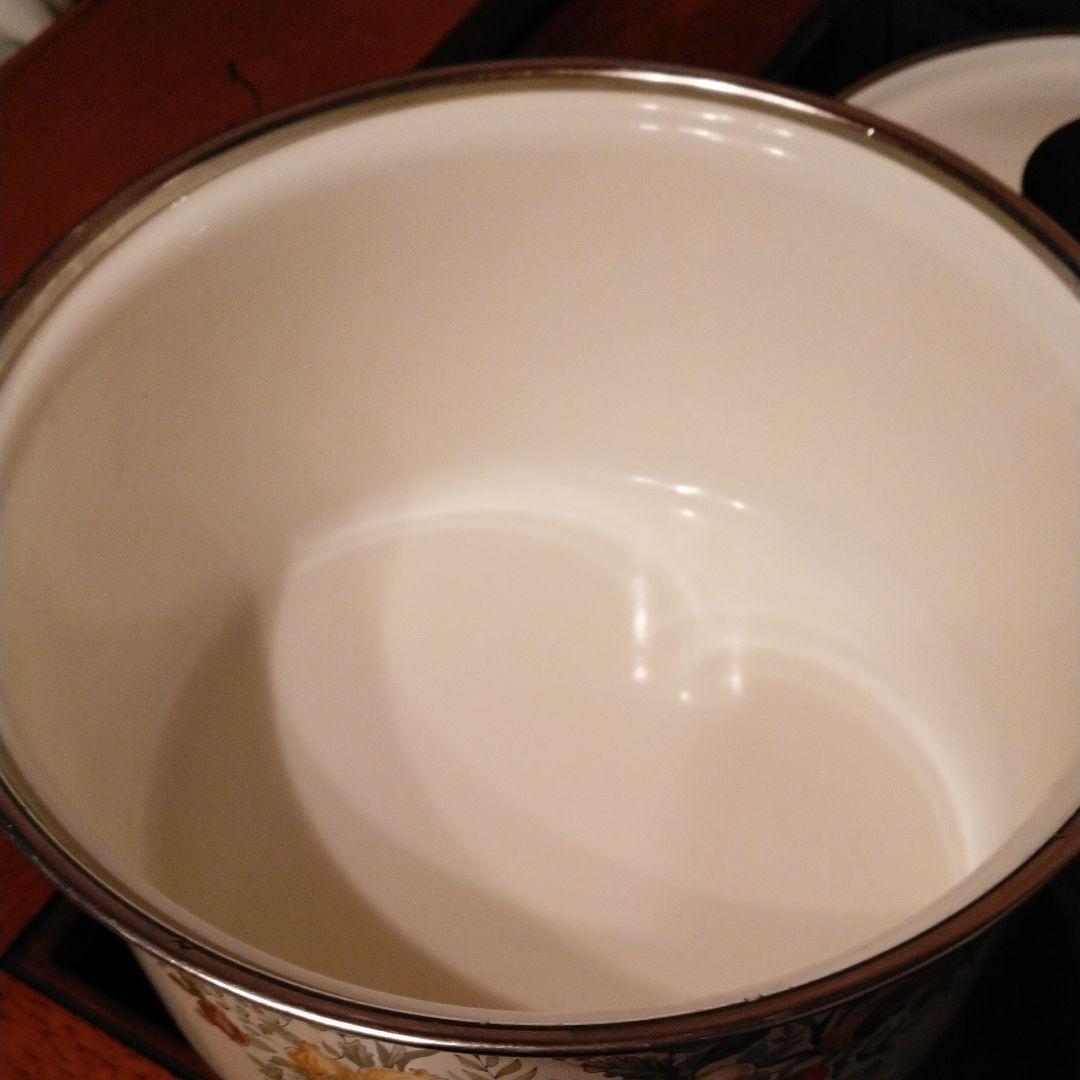 確認用♥️マルビシ♥️パイレックス♥️野菜柄♥️ホーロー鍋♥️レトロ鍋♥️硝子