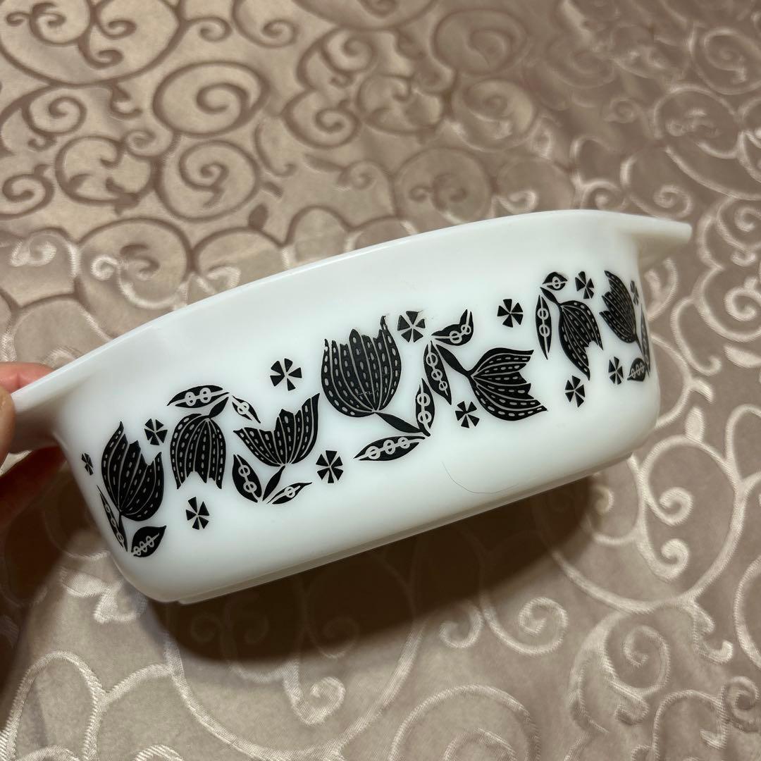 Pyrex キャセロール　アメリカヴィンテージ　ブラックチューリップ柄
