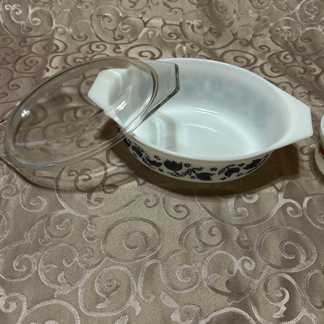 Pyrex キャセロール　アメリカヴィンテージ　ブラックチューリップ柄